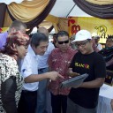 AT6Y5527