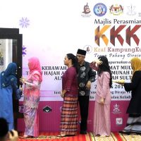 AT6Y9956